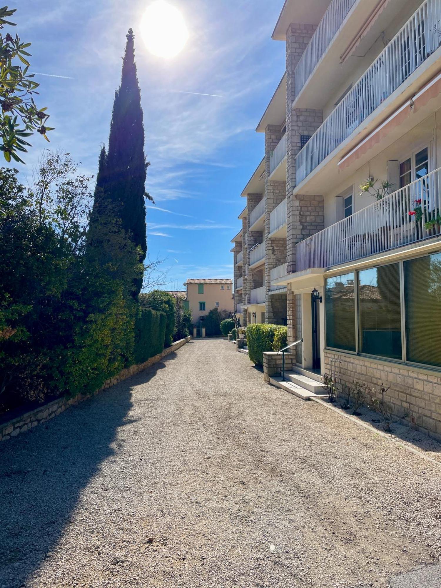 Au Coeur Et Au Calme De Bandol, Parking Et Climatisationアパートメント エクステリア 写真